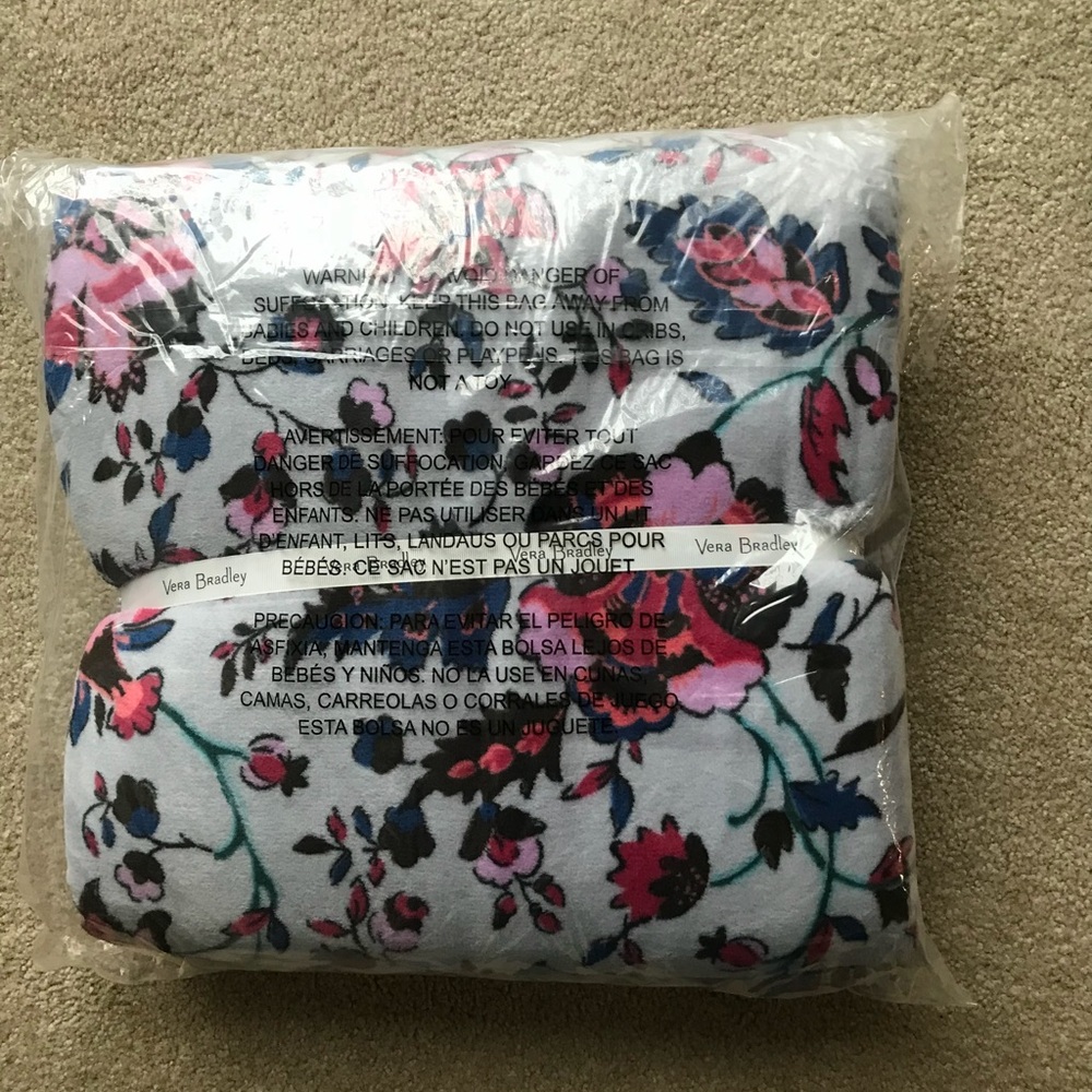 NEW Vera Bradley Blanket - Vineyard Floral